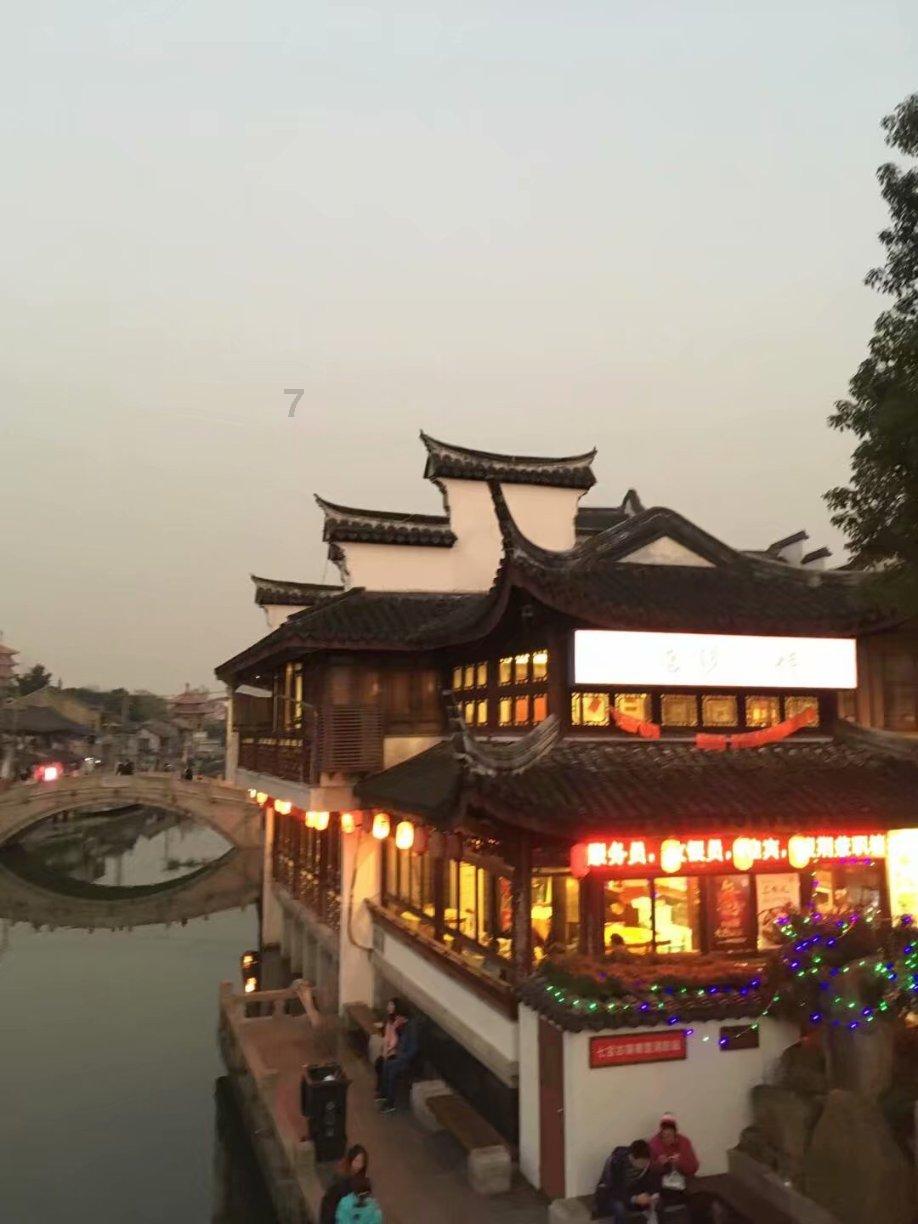逃离沙漠建筑